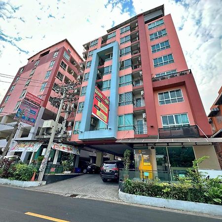 Aryan Suites Hotel Bangkok Esterno foto