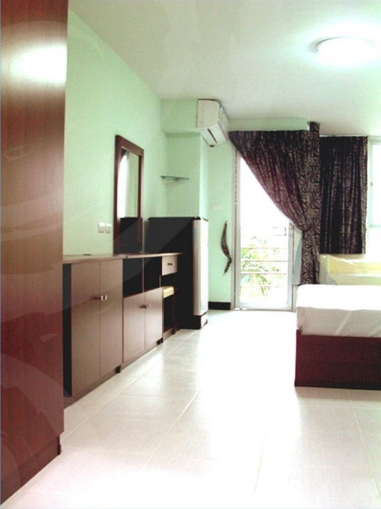 Aryan Suites Hotel Bangkok Esterno foto