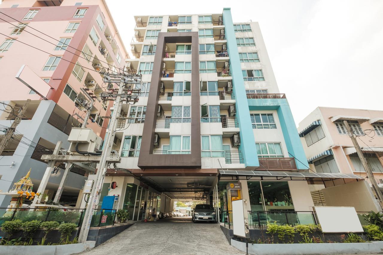 Aryan Suites Hotel Bangkok Esterno foto