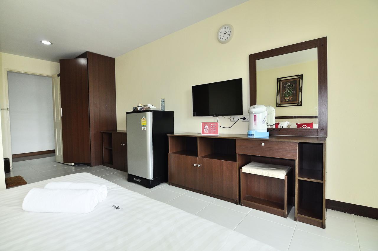 Aryan Suites Hotel Bangkok Esterno foto