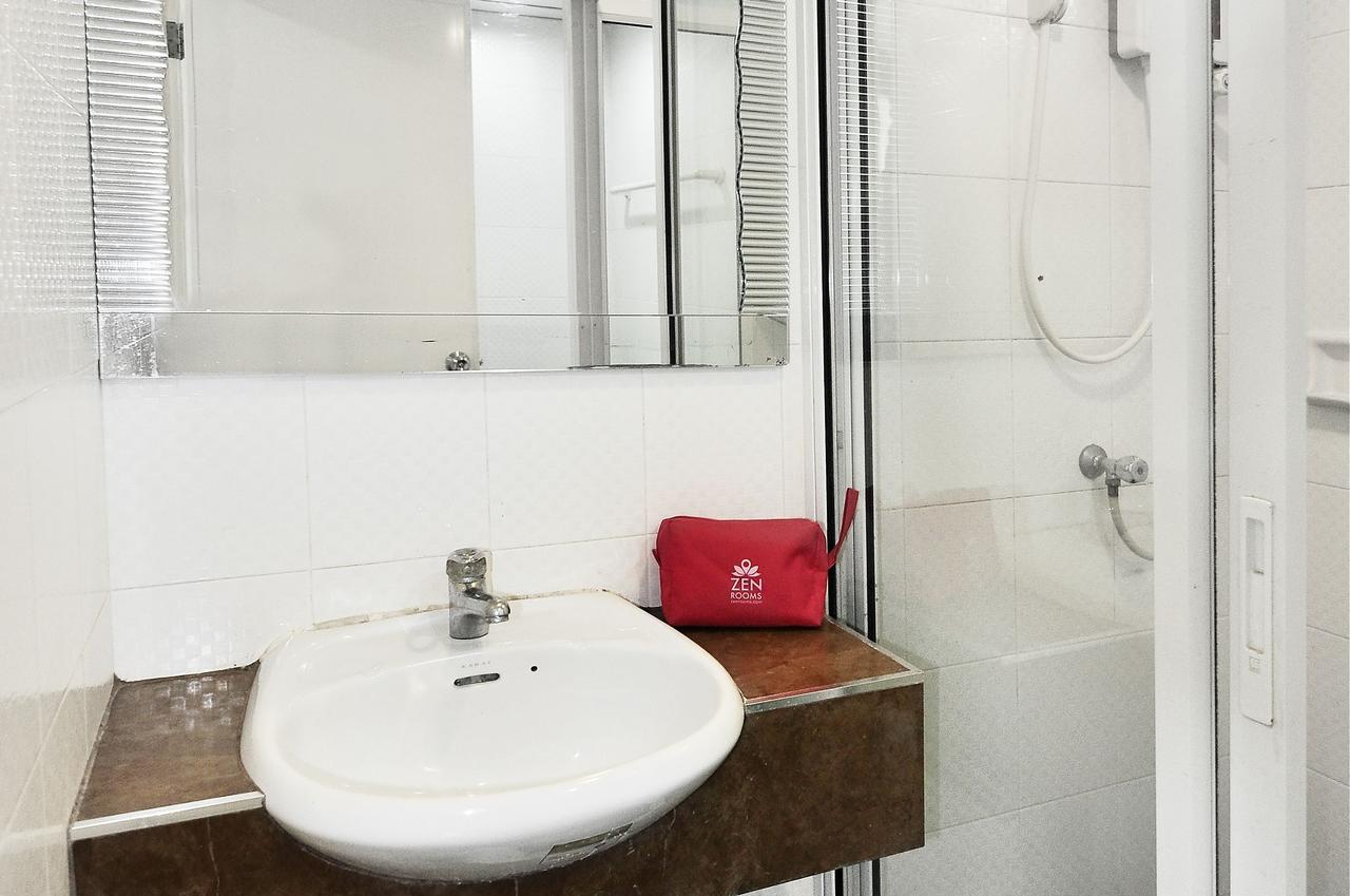 Aryan Suites Hotel Bangkok Esterno foto