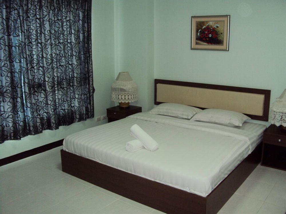 Aryan Suites Hotel Bangkok Esterno foto