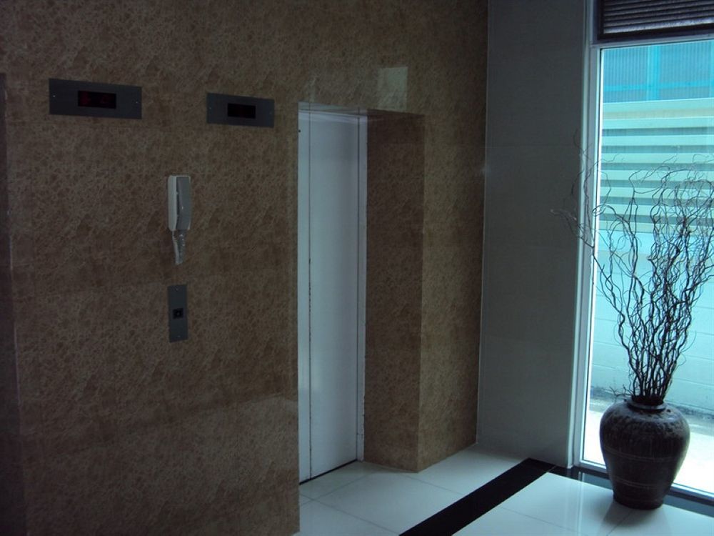 Aryan Suites Hotel Bangkok Esterno foto