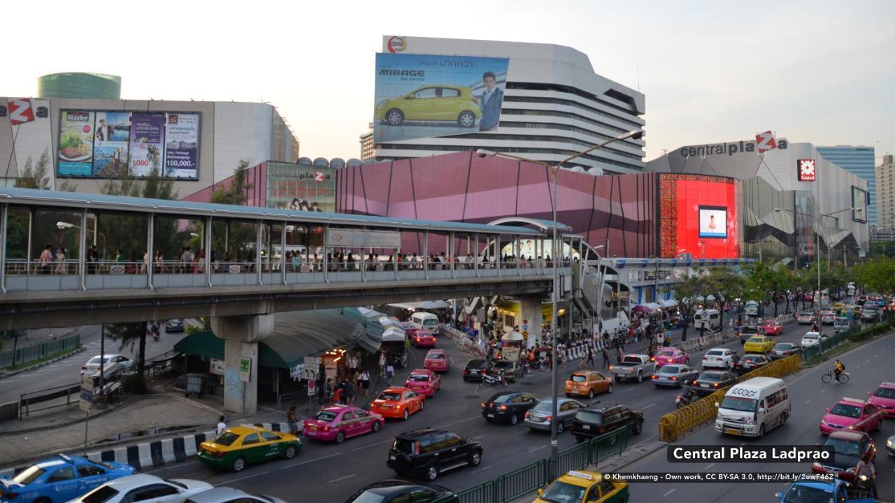 Aryan Suites Hotel Bangkok Esterno foto
